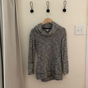 Black and white pullover sweater